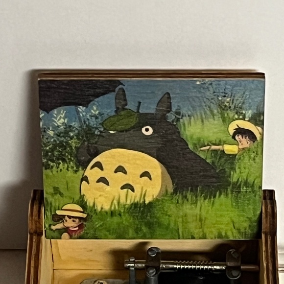 Totoro Mei Satsuki Hand Crank Wooden Music Box Anime Studio Ghibli Musical - Picture 3 of 11